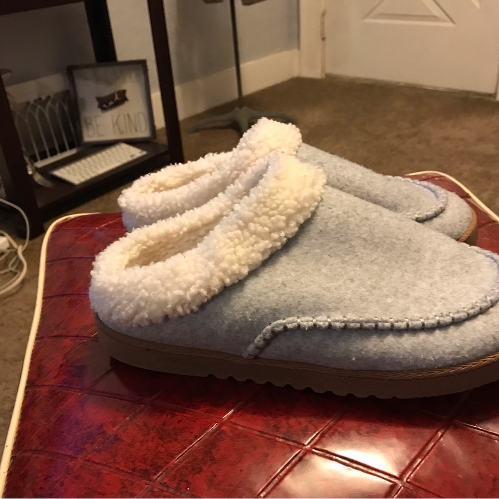 BORN Womens L 9/10 Fur Lined Indoor Outdoor Felted Moccasin Comfort Slippers